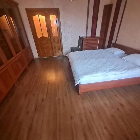 Апартаменти Кравчука, 34А, Порт Сіті Lutsk Ngoại thất bức ảnh